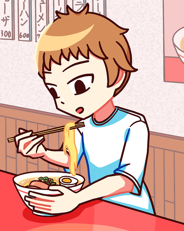 明るいラーメン屋の店内で、短髪の女の子(佐代)がカウンター席に座り、ラーメンを食べているイラスト。佐代は白の半袖シャツを着ており、右手に箸を持って麺を持ち上げ、左手でどんぶりを支えている。どんぶりの中にはラーメンの麺、チャーシュー、ゆで卵、ネギなどが入っている。背景にはポスターやメニューの札が壁に並んでおり、メニューの札には「ラーメン」「ギョーザ」「チャーハン」などの文字と値段が書かれている。
